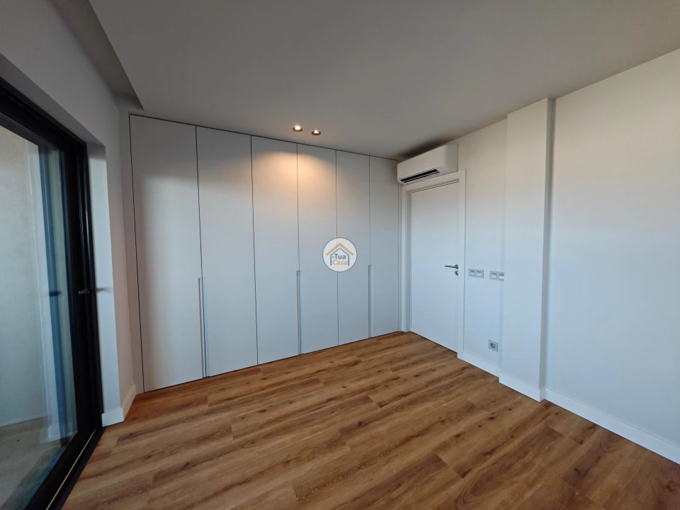 Apartamento T5 para Venda em Faro (Sé e São Pedro) Foto 51