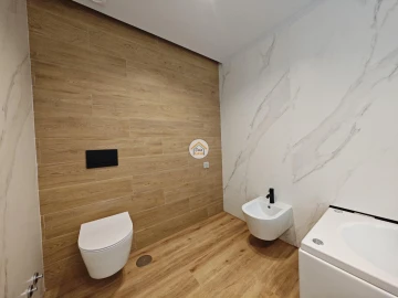 Apartamento T5 para Venda em Faro (Sé e São Pedro)