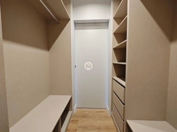 Apartamento T5 para Venda em Faro (Sé e São Pedro)