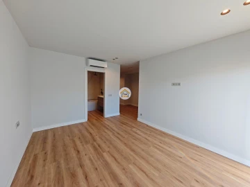 Apartamento T5 para Venda em Faro (Sé e São Pedro)