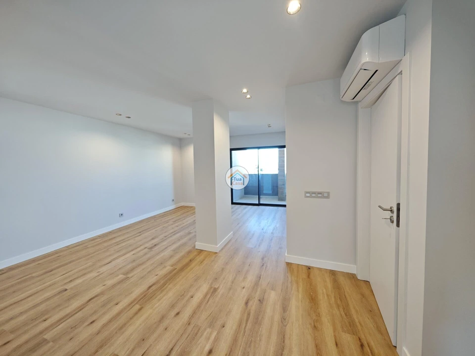 Apartamento T5 para Venda em Faro (Sé e São Pedro) Foto 55