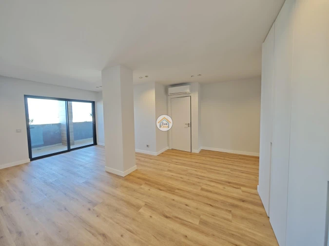 Apartamento T5 para Venda em Faro (Sé e São Pedro) Foto 56