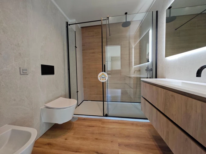 Apartamento T5 para Venda em Faro (Sé e São Pedro) Foto 27