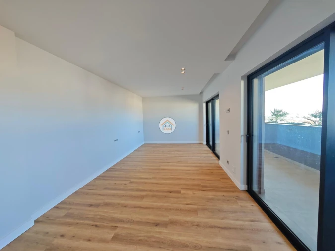 Apartamento T5 para Venda em Faro (Sé e São Pedro) Foto 48