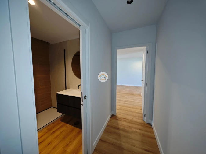 Apartamento T5 para Venda em Faro (Sé e São Pedro) Foto 52
