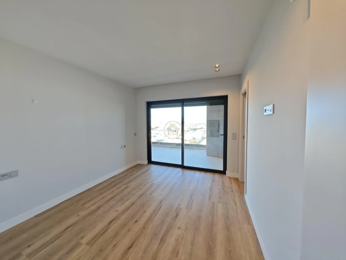 Apartamento T5 para Venda em Faro (Sé e São Pedro) Foto 43
