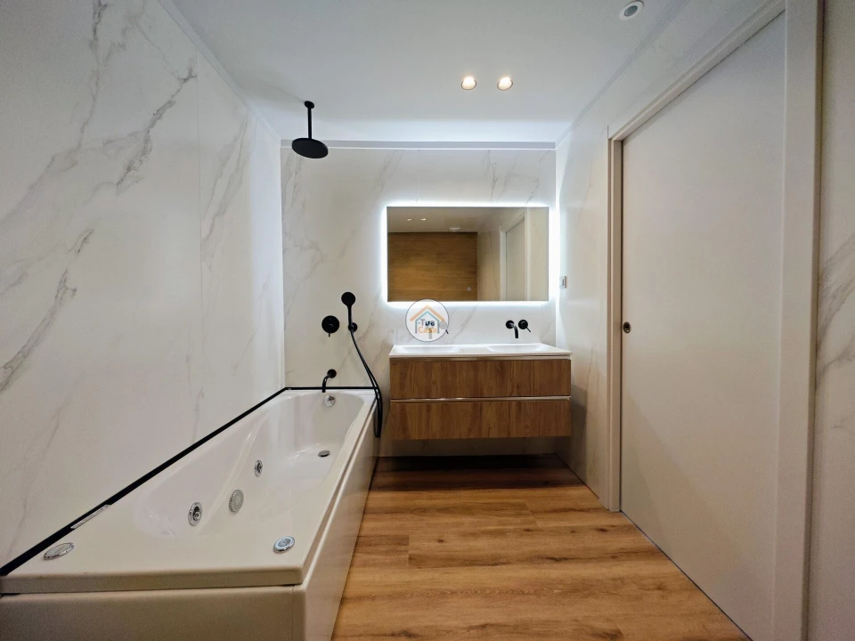 Apartamento T5 para Venda em Faro (Sé e São Pedro) Foto 65
