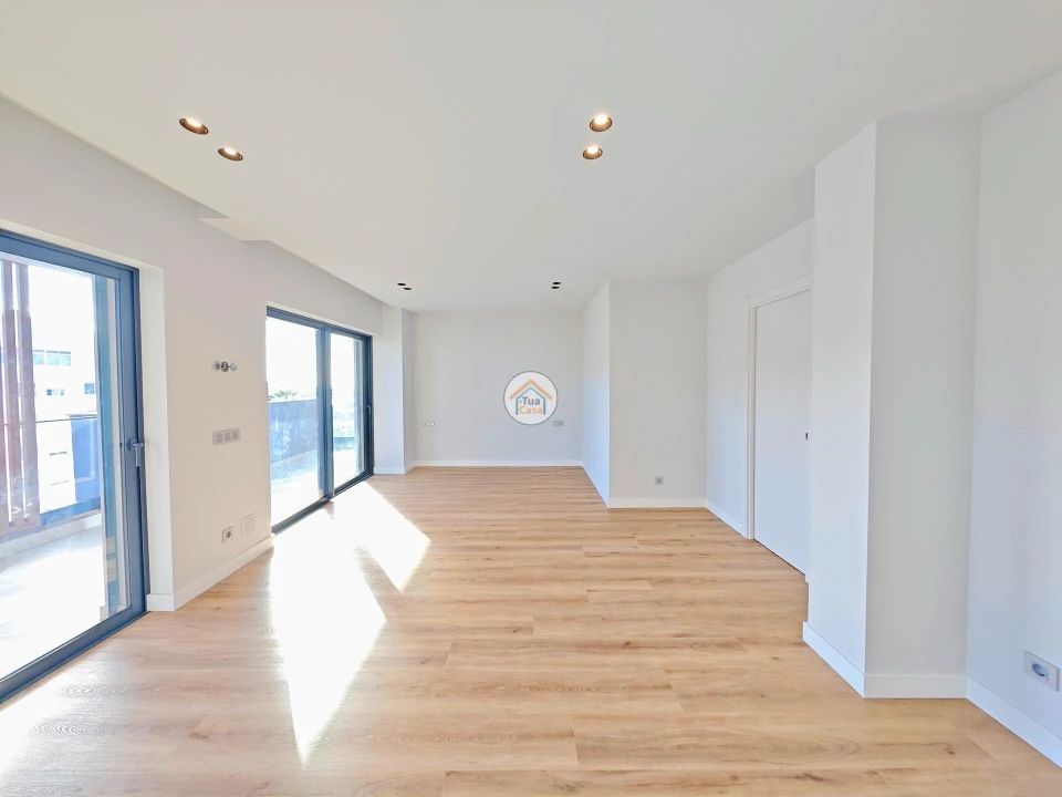Apartamento T5 para Venda em Faro (Sé e São Pedro) Foto 22