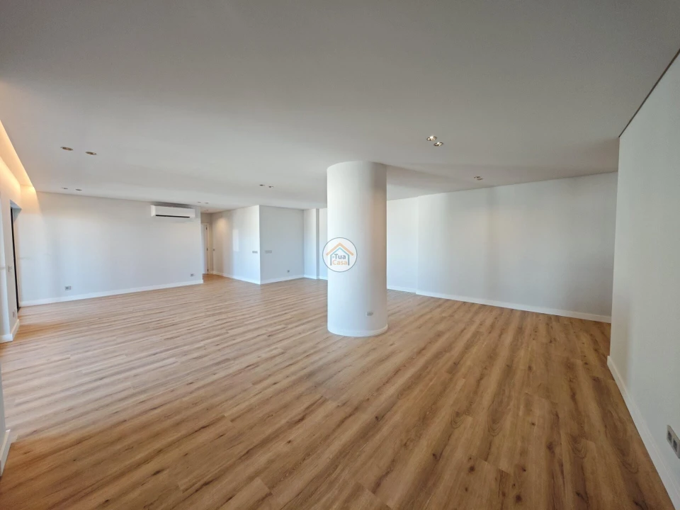 Apartamento T5 para Venda em Faro (Sé e São Pedro) Foto 35