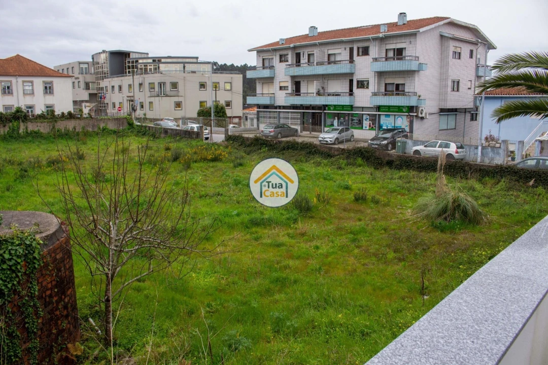 Terreno para Venda em Lourosa Foto 3