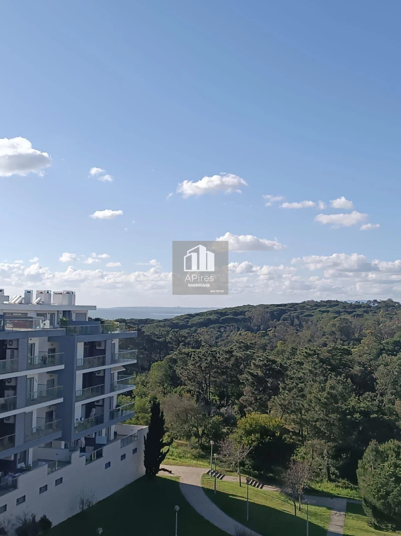 Apartamento T3 para Venda em Charneca de Caparica e Sobreda Foto 12