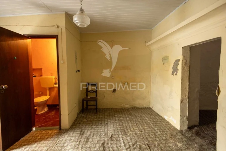 Moradia T7 para Venda em Bencatel Foto 9