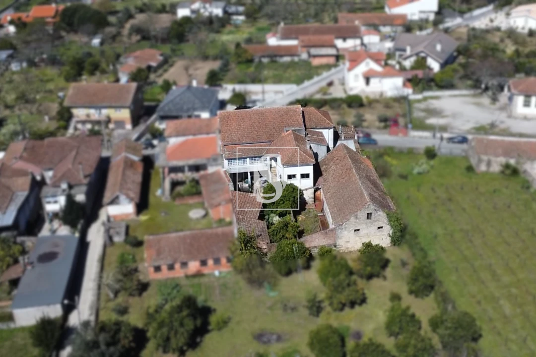 Moradia T7 para Venda em Lobão da Beira Foto 5