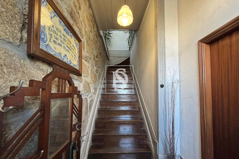 Moradia T7 para Venda em Lobão da Beira Foto 6