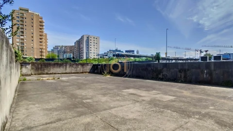 Negócio para Venda em Cedofeita, Santo Ildefonso, Sé, Miragaia, São Nicolau e Vitória