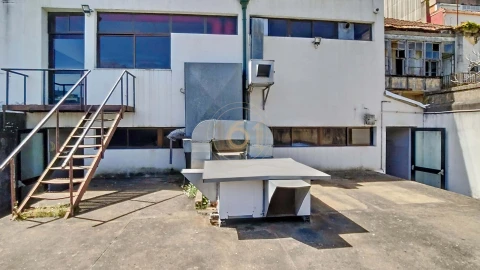 Negócio para Venda em Cedofeita, Santo Ildefonso, Sé, Miragaia, São Nicolau e Vitória