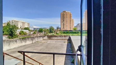 Negócio para Venda em Cedofeita, Santo Ildefonso, Sé, Miragaia, São Nicolau e Vitória