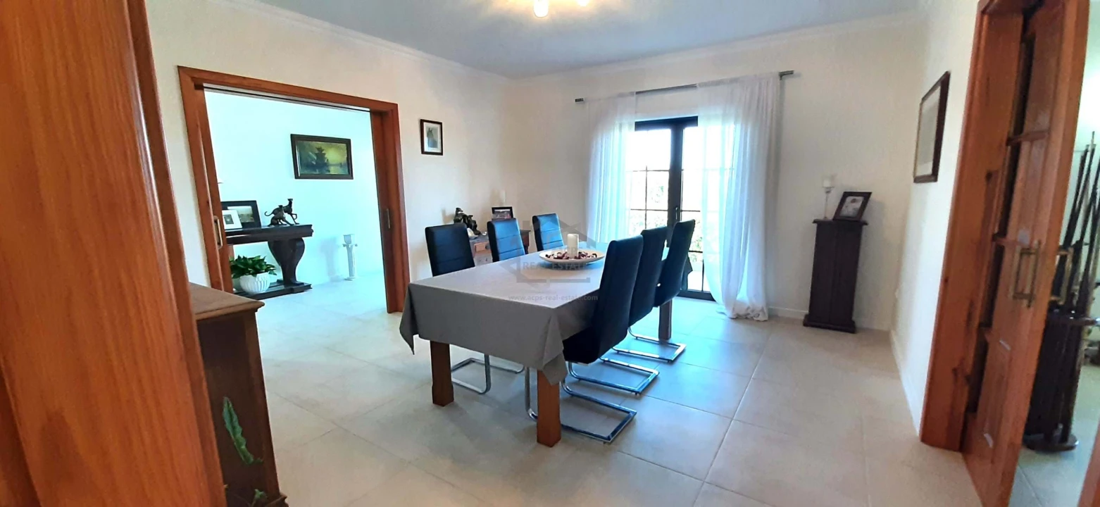 Moradia T5 para Venda em Alcobaça e Vestiaria Foto 7