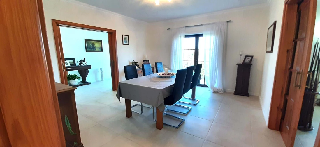 Moradia T5 para Venda em Alcobaça e Vestiaria Foto 7