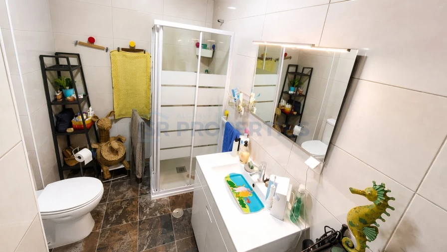 Apartamento T2 para Venda em Quarteira Foto 6