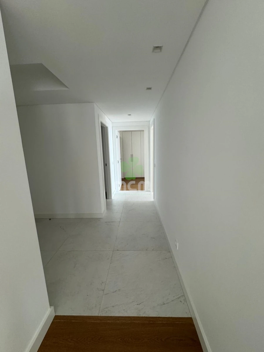 Apartamento T3 para Venda em São Martinho Foto 5