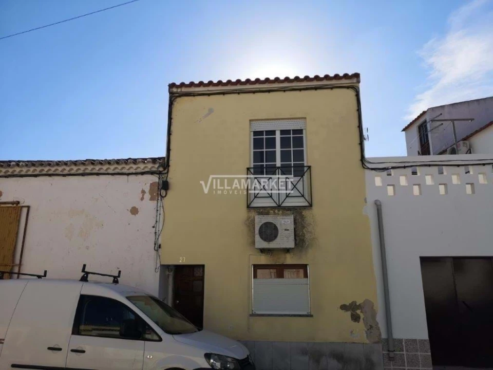Moradia T3 para Venda em Ferreira do Alentejo e Canhestros Foto 1