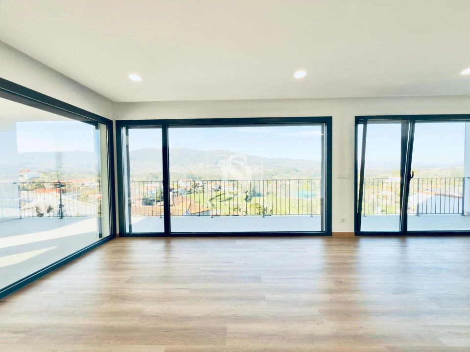 Moradia T3 para Venda em Ribeira Foto 11