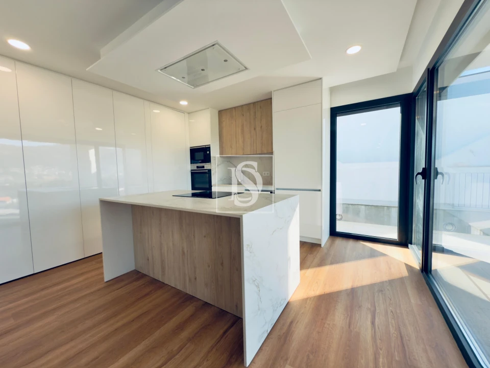 Moradia T3 para Venda em Ribeira Foto 8