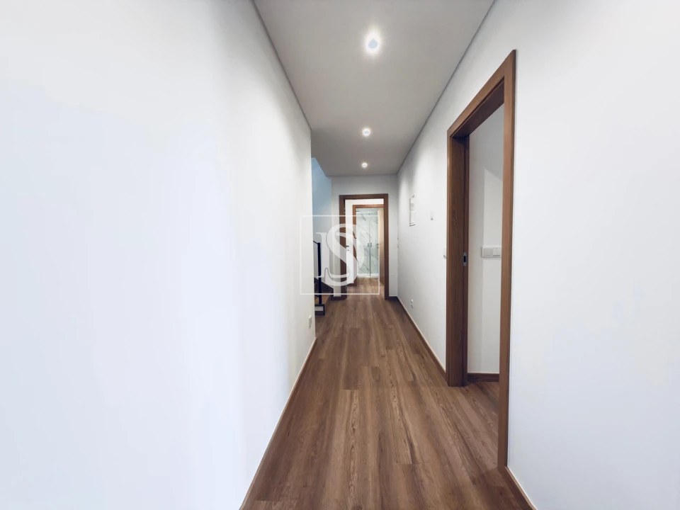 Moradia T3 para Venda em Ribeira Foto 14