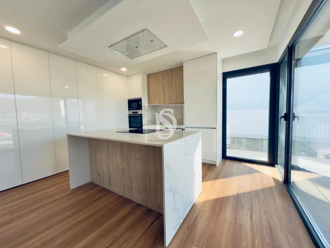 Moradia T3 para Venda em Ribeira Foto 8