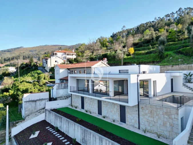 Moradia T3 para Venda em Ribeira Foto 3