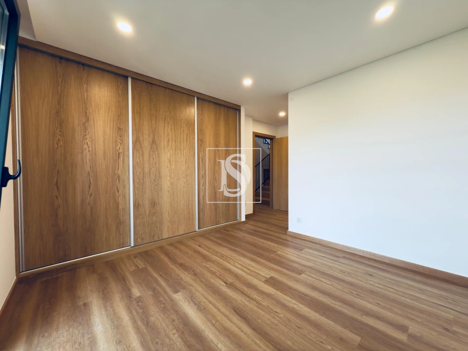 Moradia T3 para Venda em Ribeira Foto 15