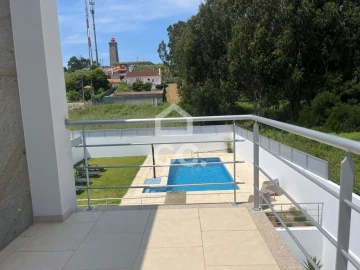Moradia T4 para Venda em Carreço