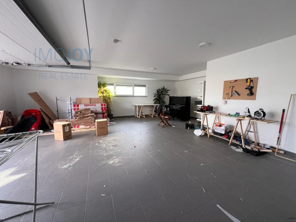 Moradia T4 para Venda em Carvoeira Foto 20