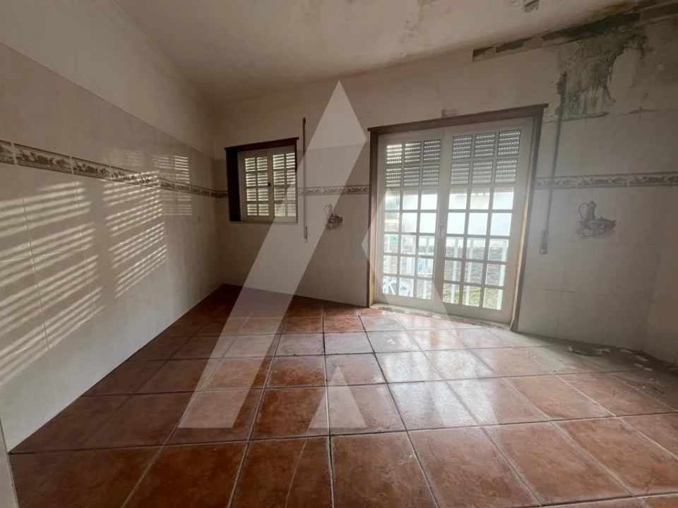 Moradia T2 para Venda em Ervedosa do Douro Foto 6