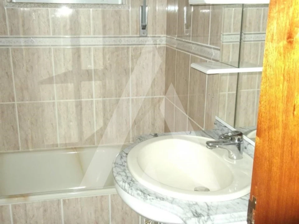 Moradia T2 para Venda em Ervedosa do Douro Foto 13