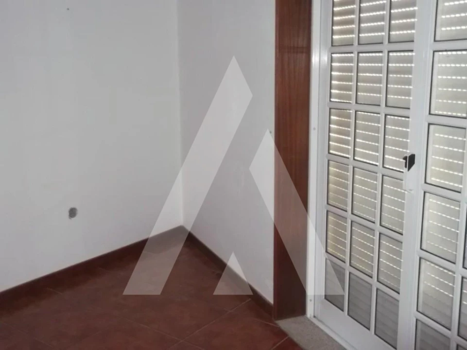 Moradia T2 para Venda em Ervedosa do Douro Foto 15