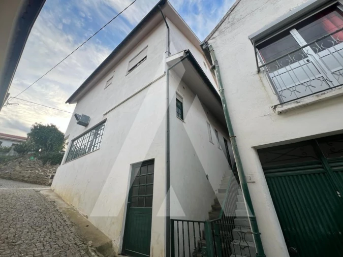 Moradia T2 para Venda em Ervedosa do Douro Foto 2