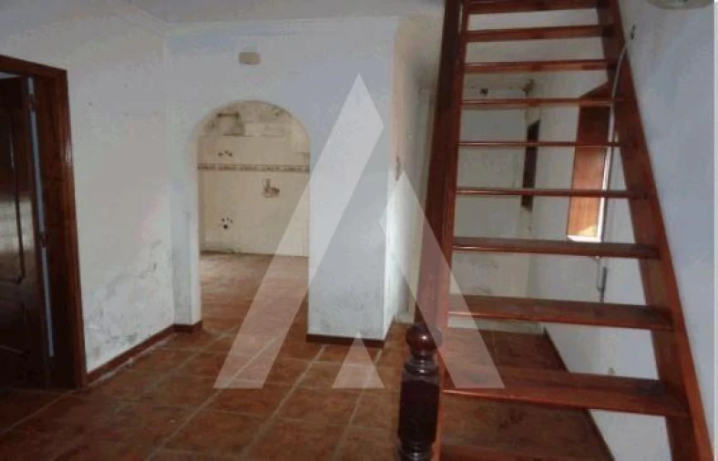 Moradia T2 para Venda em Ervedosa do Douro Foto 7