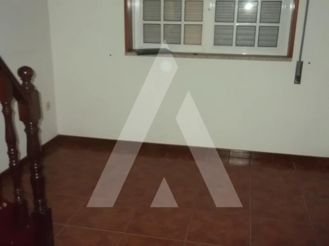 Moradia T2 para Venda em Ervedosa do Douro Foto 8