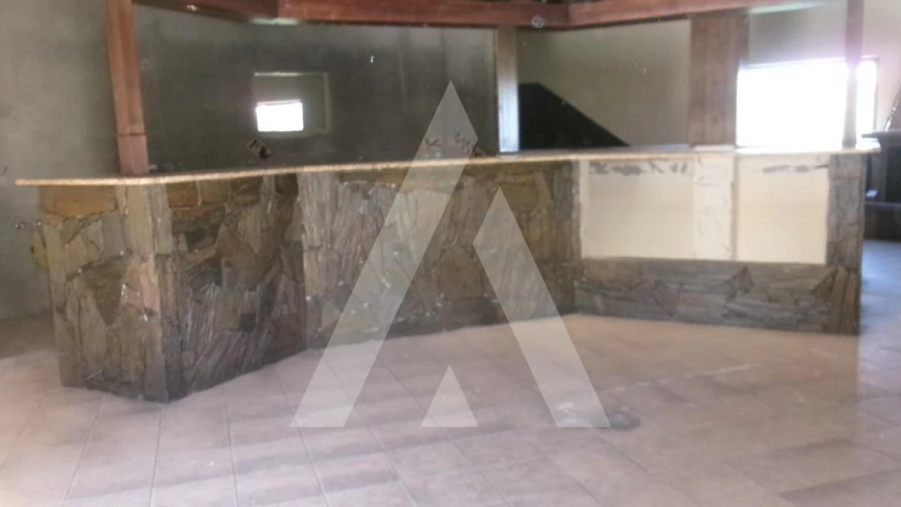 Negócio para Venda em Valongo dos Azeites Foto 3