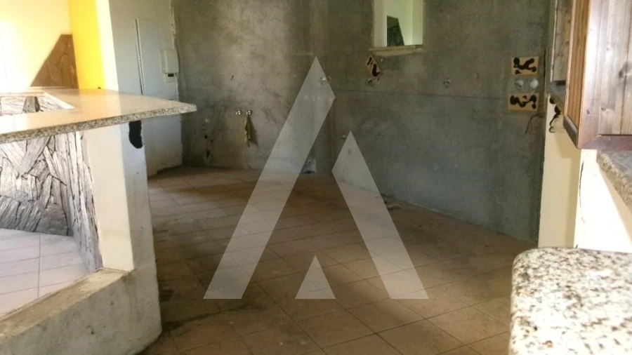 Negócio para Venda em Valongo dos Azeites Foto 4