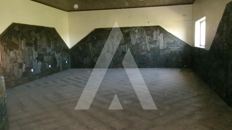 Negócio para Venda em Valongo dos Azeites Foto 6