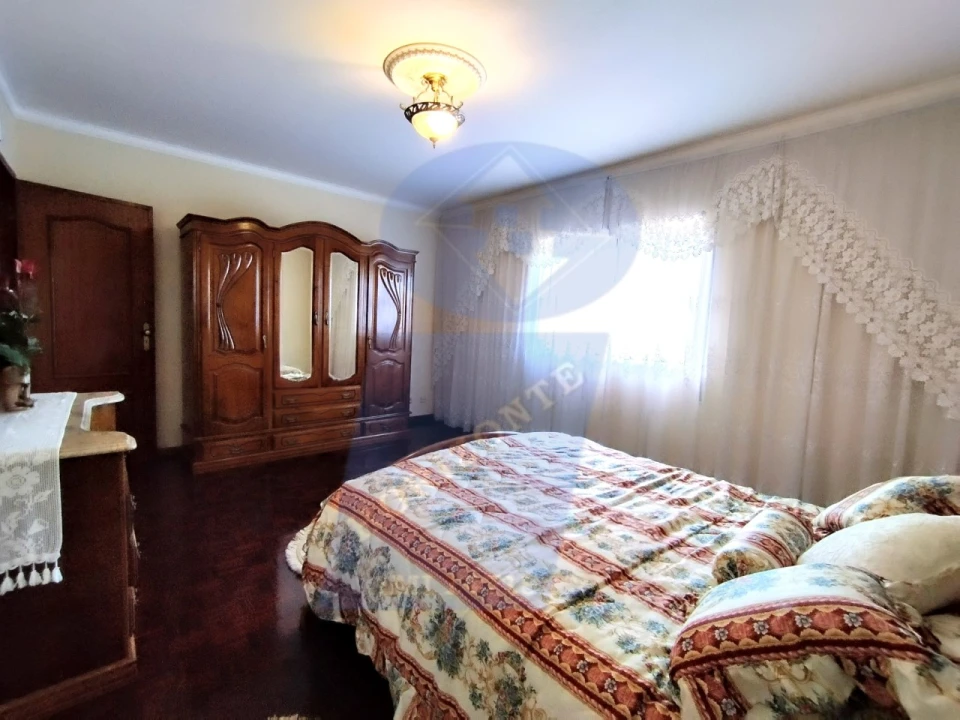 Moradia T5 para Venda em Covões e Camarneira Foto 14