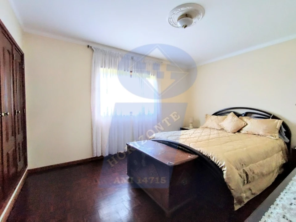 Moradia T5 para Venda em Covões e Camarneira Foto 18