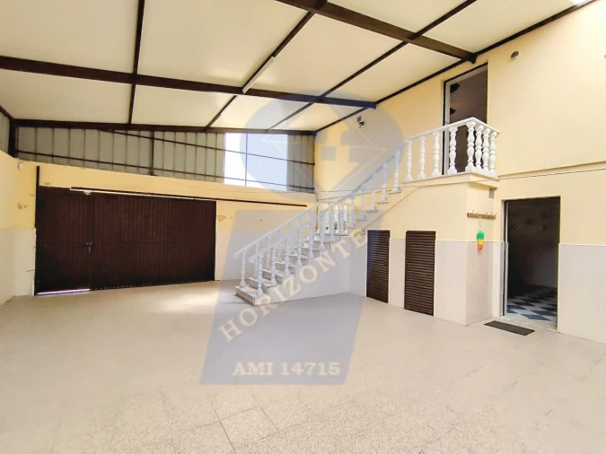 Moradia T5 para Venda em Covões e Camarneira Foto 28