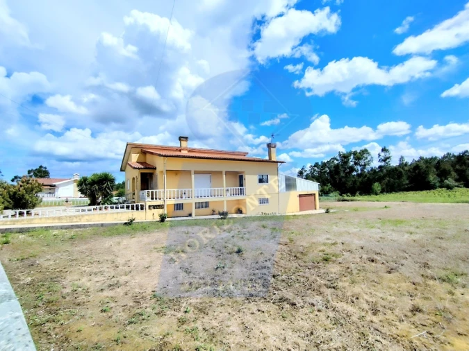 Moradia T5 para Venda em Covões e Camarneira Foto 34