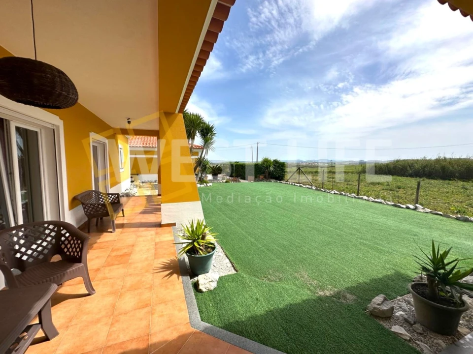 Moradia T4 para Venda em São Pedro da Cadeira Foto 3