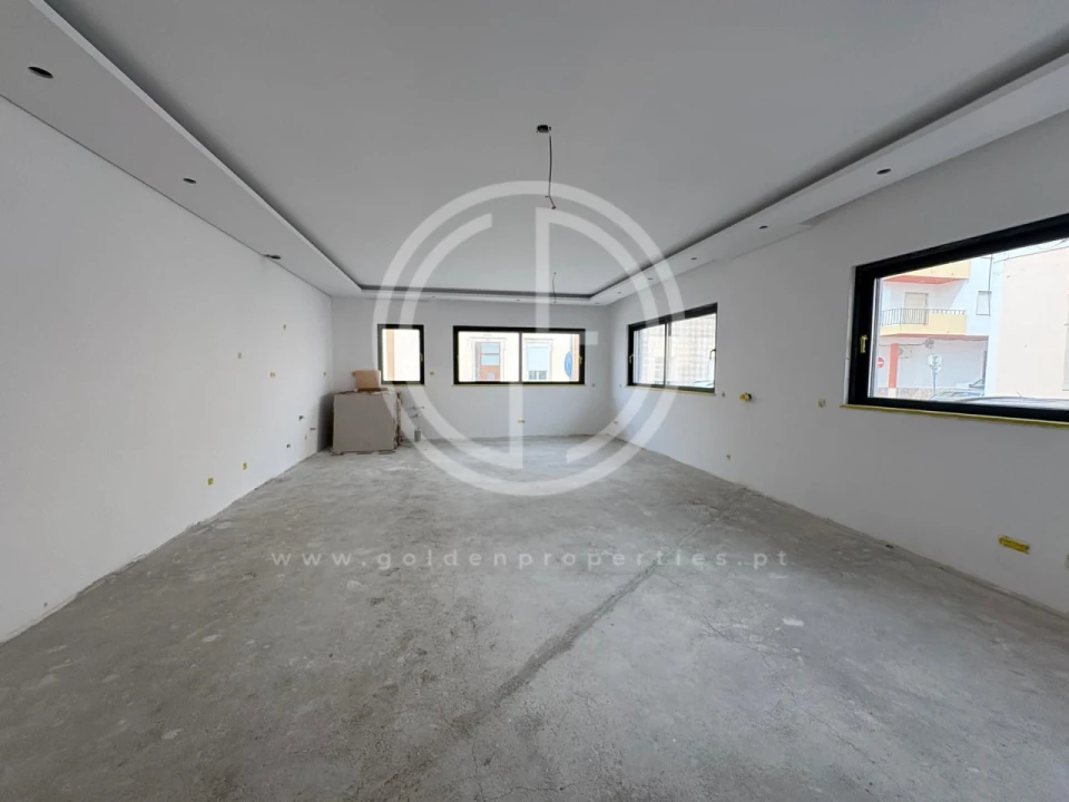 Moradia T3 para Venda em Faro (Sé e São Pedro) Foto 1