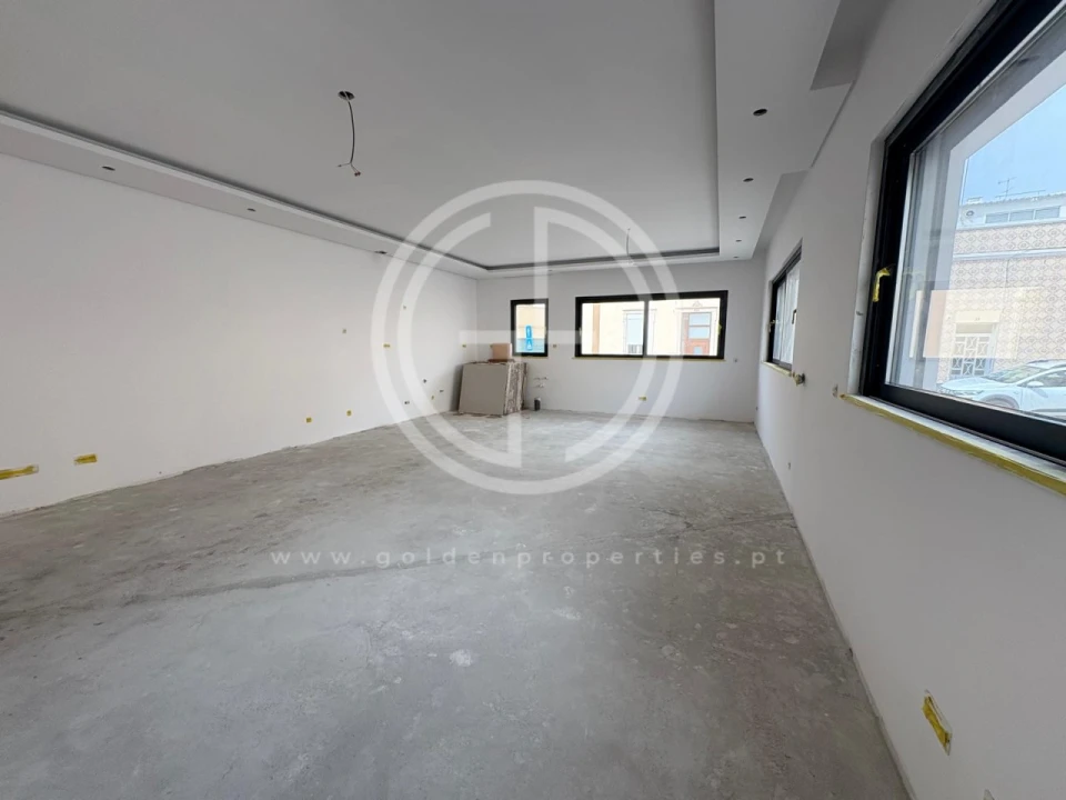 Moradia T3 para Venda em Faro (Sé e São Pedro) Foto 2